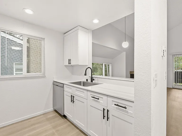 Rai Apartments — Photo 5
