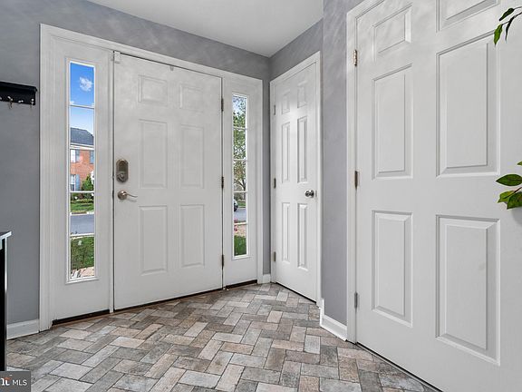 4th image of 11748 Batley Pl