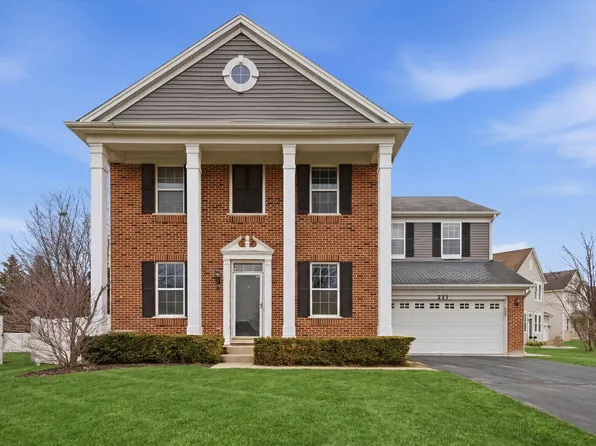 217 Sunbury Dr, St Charles, IL 60175