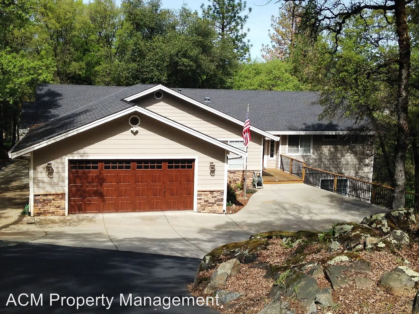 18941 Hummingbird Dr photo 1