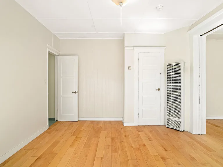 29 Brooks Ave #B — Photo 20