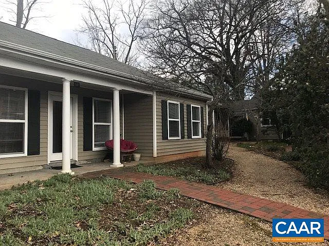 109 Chelsea Dr — Photo 3