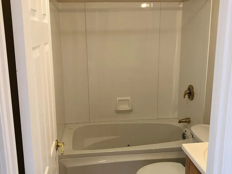 2 Carriage Hill Rd — Photo 9