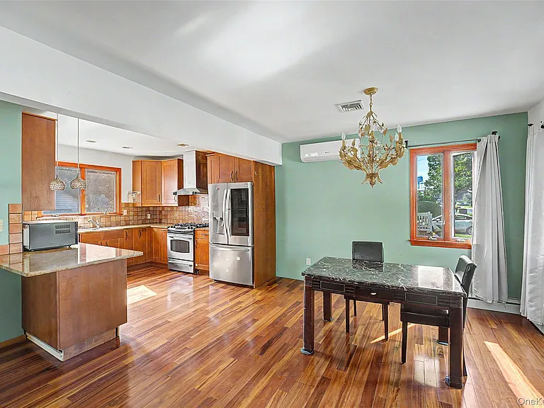116 West Ave — Photo 10