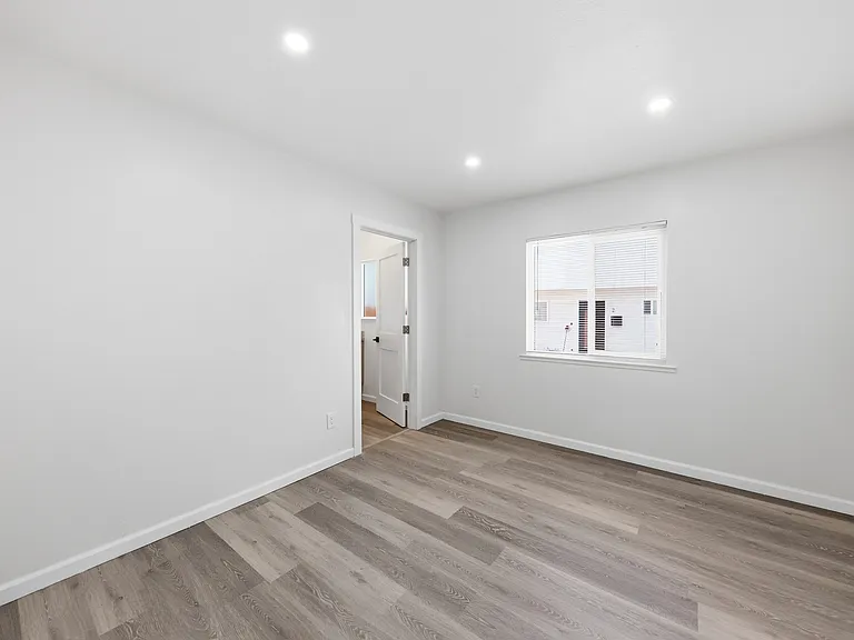 15548 Usher St #1 — Photo 13