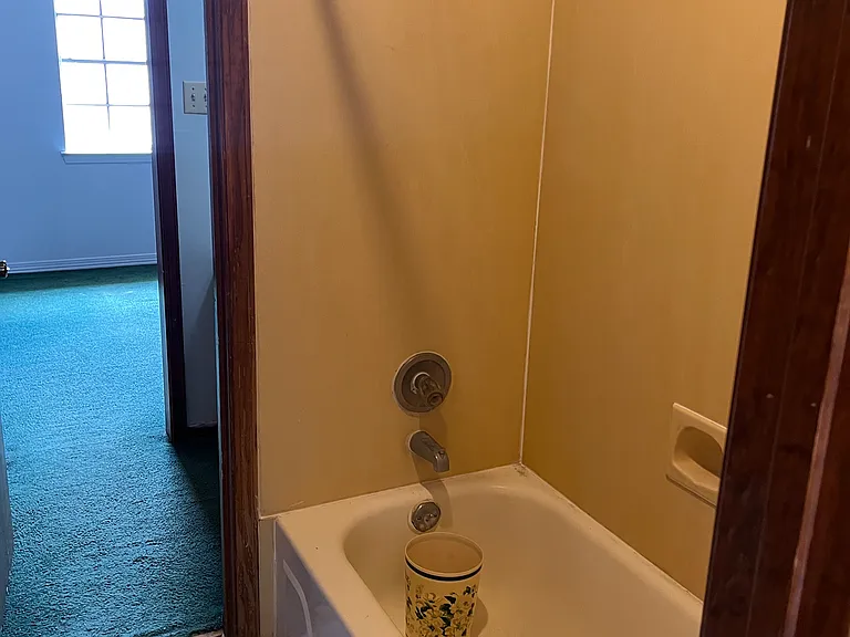 1537 London Cross Rd #D — Photo 17