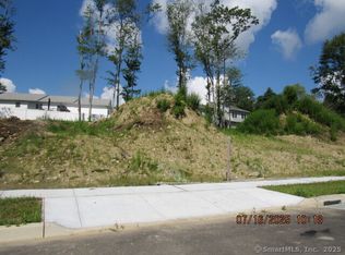 92 Warm Earth Rd, Naugatuck, CT 06770