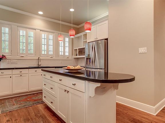 4th image of 4703 Dexter Ave