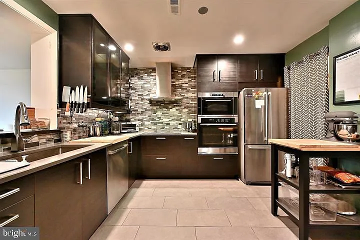2212 S Randolph St #1 — Photo 3