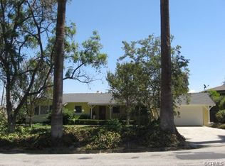 1215 Serpentine Dr, Redlands, CA 92373