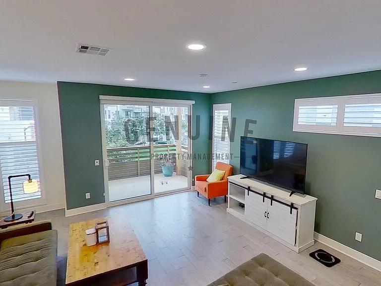 664 Wedge — Photo 25