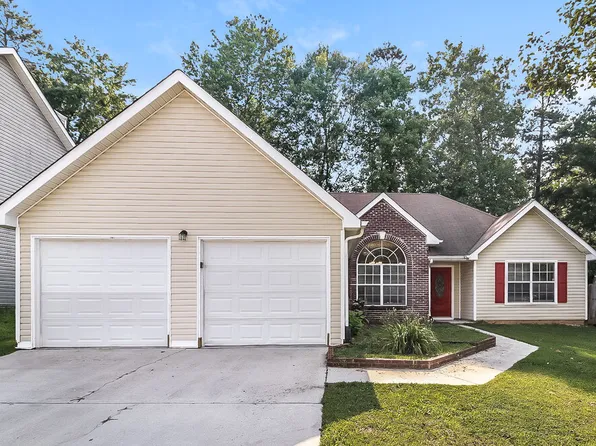 5467 Sapphire Cir, Ellenwood, GA 30294