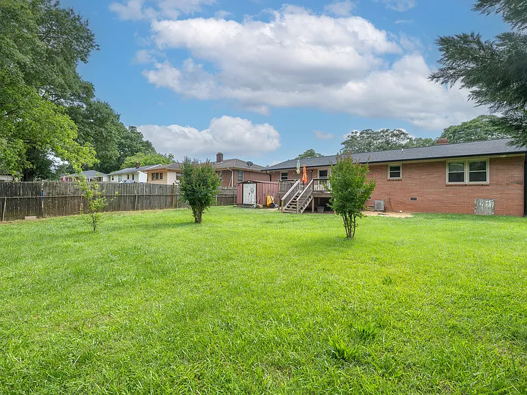 10 Templewood Dr — Photo 4