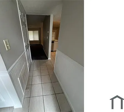 8571 Pineview Ln — Photo 6