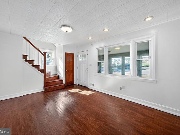 5th image of 4401 Ridge Dr