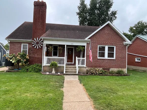 424 W 10th St, Hermann, MO 65041