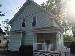 30 Linden St, Riverside, RI 02915