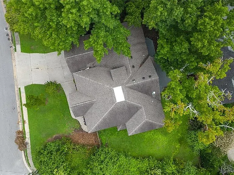 1377 Hawaiian Dr — Photo 32