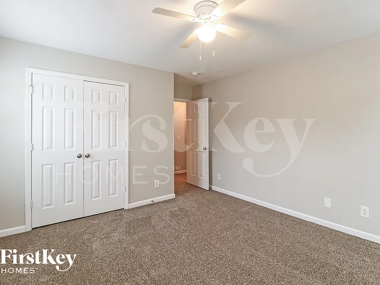 4707 Shady Oak Dr — Photo 15