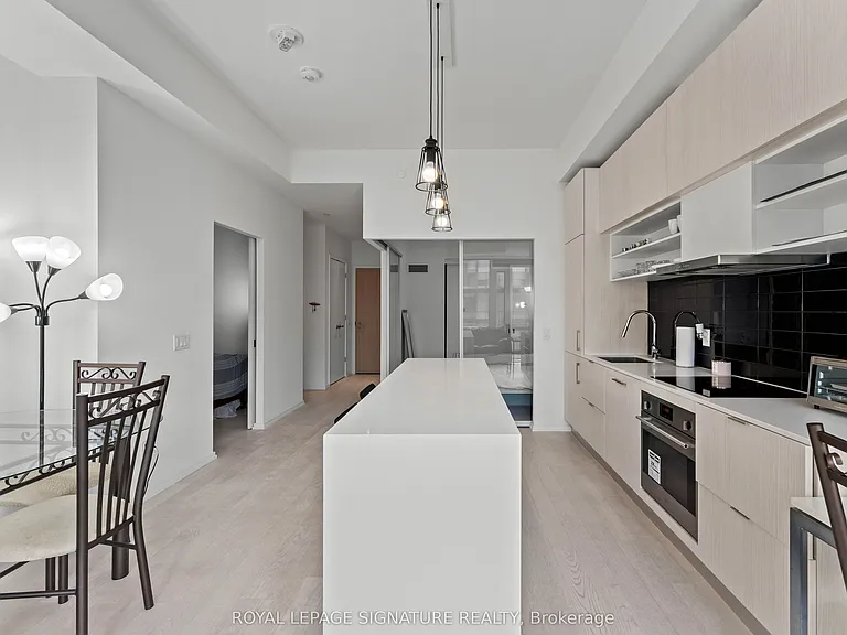5 Soudan Ave #1629 — Photo 19
