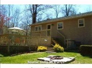 74 Niles Rd, New Hartford, CT 06057