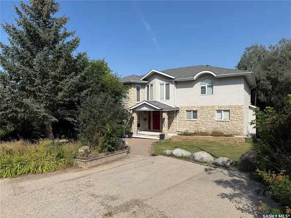10 Meadow BAY, Lumsden, SK S0G 3C0