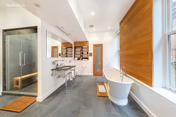 Rented by Sotheby's International Realty | media 17