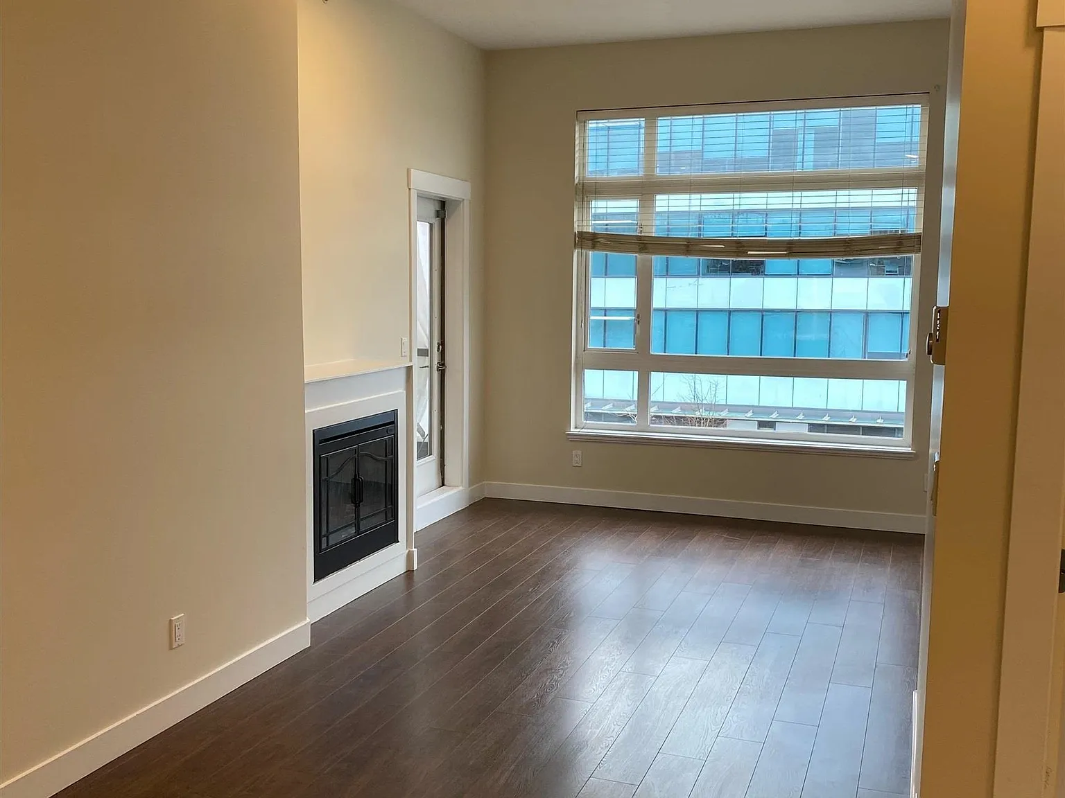 2 bed, 851 sqft, $2,100 — Photo 1