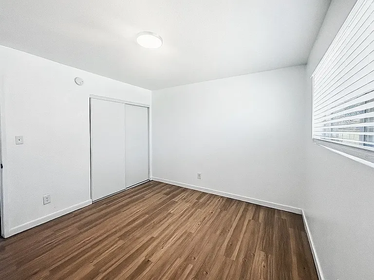 1808 N 31st St #8 — Photo 17