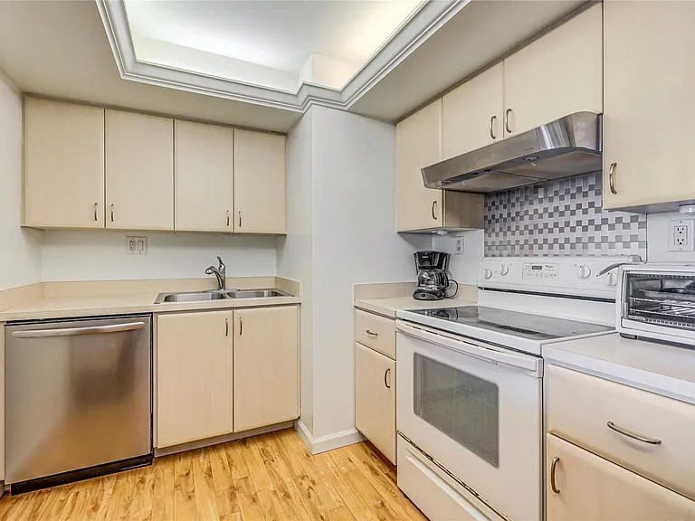 525 N Ocean Blvd #1916 — Photo 17