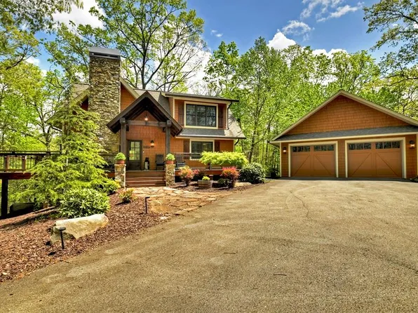 2634 Mountain Tops Rd, Blue Ridge, GA 30513