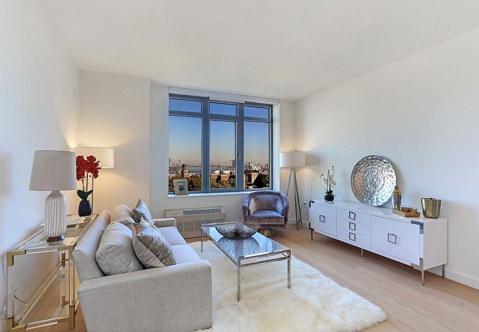 1st image of 180 Myrtle Ave #2V