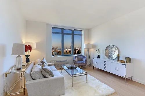 180 Myrtle Ave #2V Photo 1