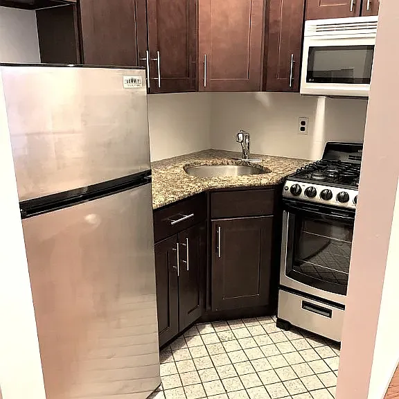 101 W 86th St #2E — Photo 5