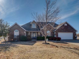 710 Springhill Dr, Carl Junction, MO 64834