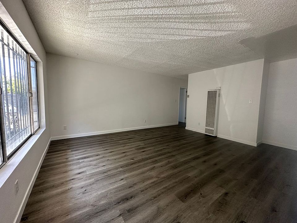 1st image of 932 W 80th St APT 1