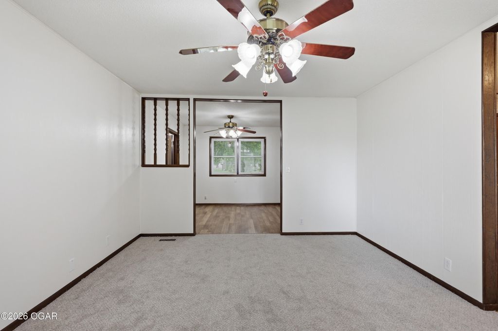 1204 College St, Lamar, MO - View 6