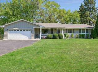 10643 Vessey Rd, Bloomington, MN 55437