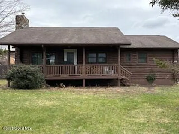 1292 State Route 40, Schaghticoke, NY 12154