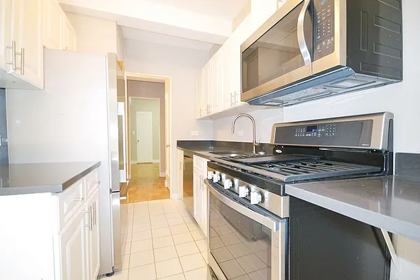 Rented by Bold New York | media 8