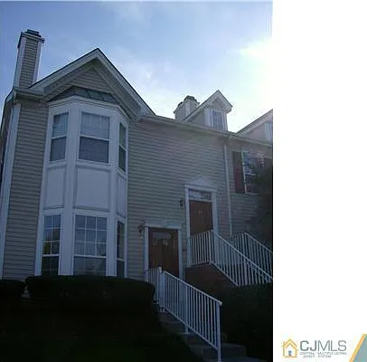 30 Columbus Dr