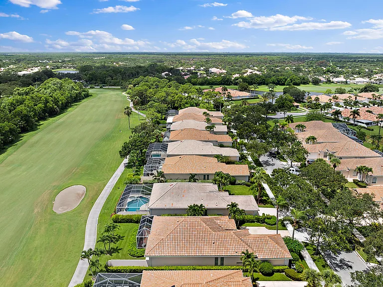 8485 SE Palm Hammock Ln — Photo 53