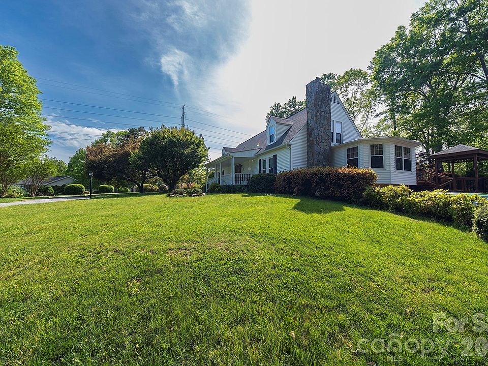 1st image of 132 Serenity Cir