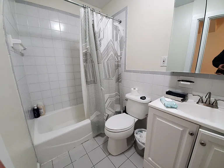 533 Newbury St #1 — Photo 8