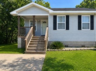 1314 School Ave, Pascagoula, MS 39567