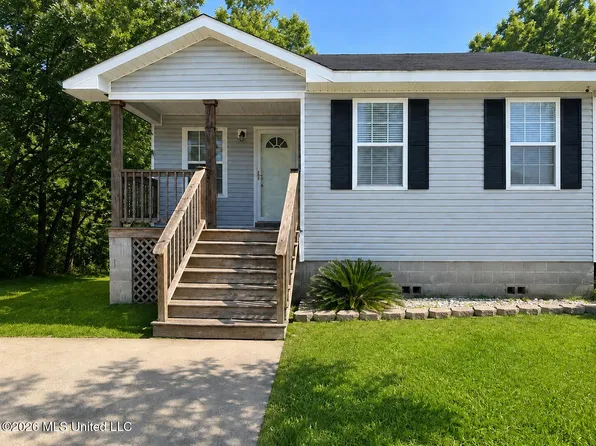 1314 School Ave, Pascagoula, MS 39567