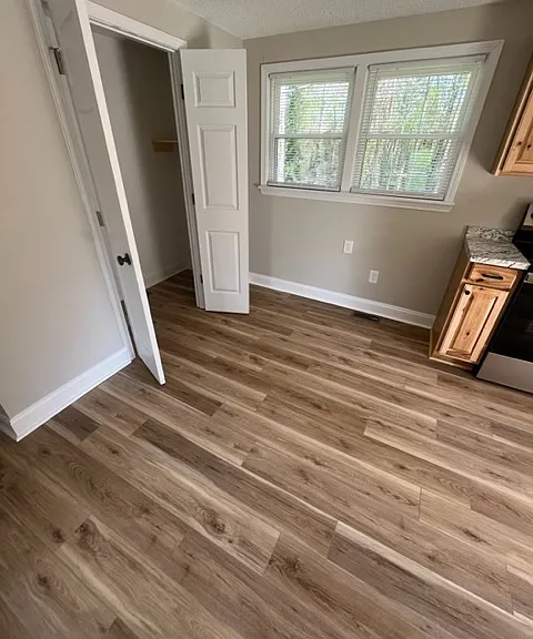 111 Tumblewood Ct — Photo 5