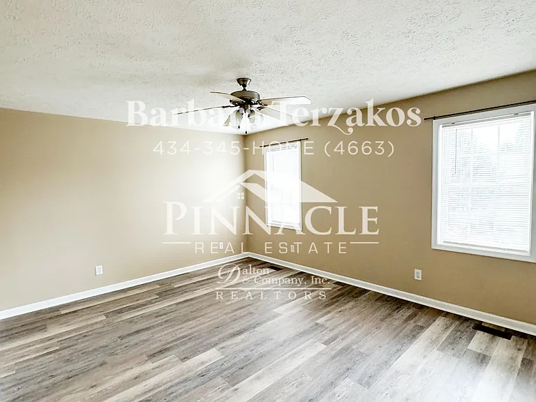 225 Portico St — Photo 11
