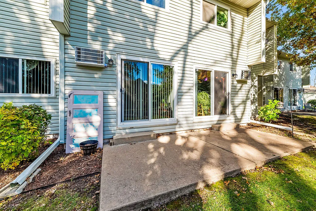 Greenwood Place — Photo 1