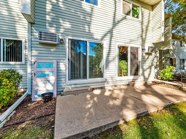 Greenwood Place — Photo 1